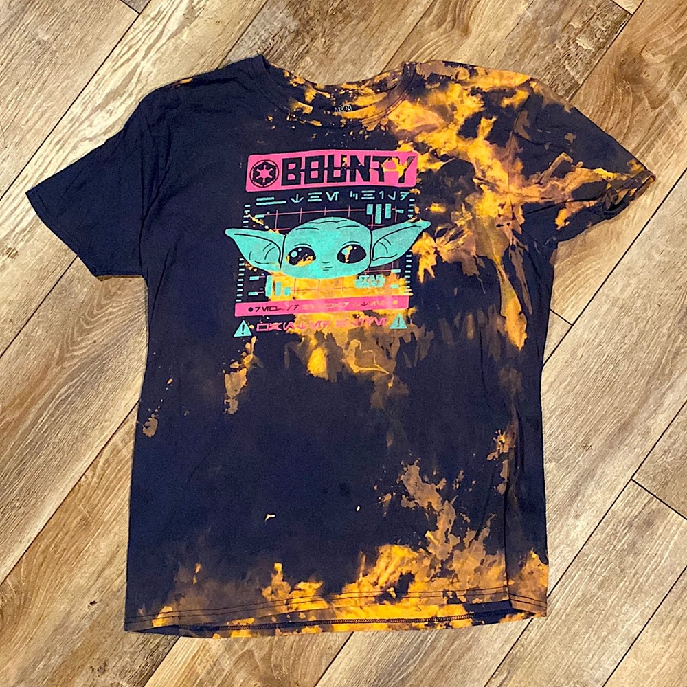 Funko Tee: The Mandalorian - Bounty The Child